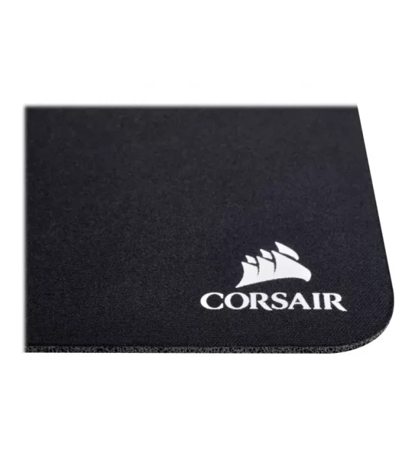 Traction et contrôle La base en caoutchouc antidérapante procure de la stabilité au tapis de souris en tissu MM100, suffisamment fiable et robuste pour tenir face aux déplacements de souris les plus furtifs. De l'espace comme s'il en pleuvait Le tapis MM100 offre des dimensions confortables, 320 mm sur 270 mm, et son épaisseur de 3 mm en font une aire de jeu spacieuse, agréable pour manier la souris pendant des heures. Fiche Produit CORSAIR Gaming MM100 CORSAIR Gaming MM100 - tapis de souris Chiffon Dimensions (LxPxH) 32 cm x 27 cm